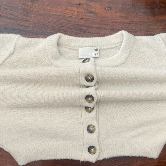 NWT Wilfred Free Cropped Cardigan “Shrunken Collection” Reverse Seam Size XXS - Picture 13 of 13